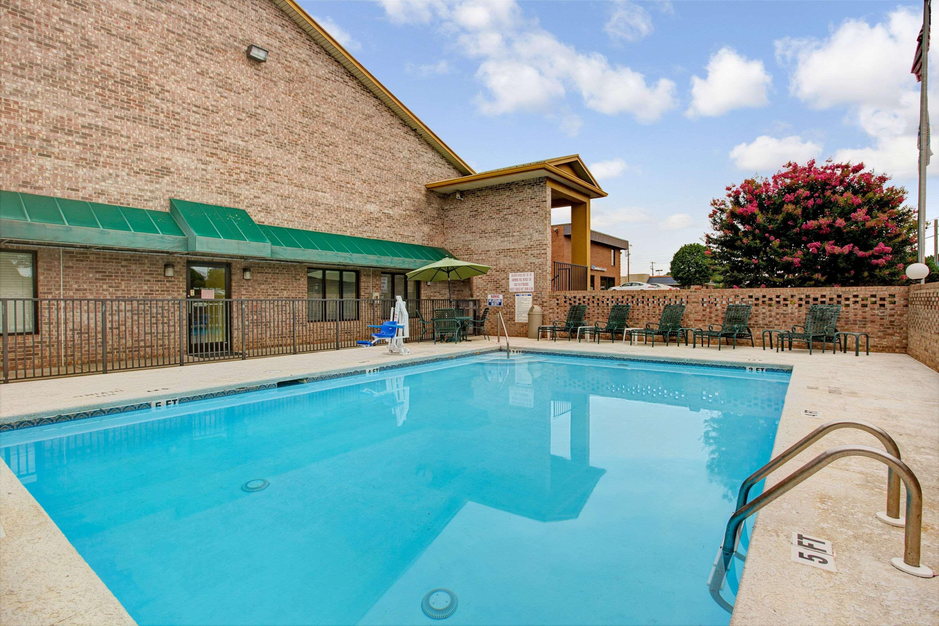 Days Inn Conover/Hickory Dış mekan fotoğraf